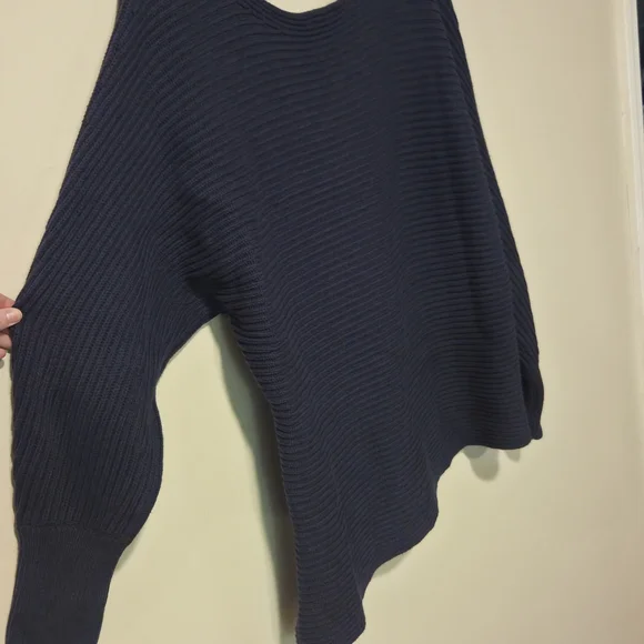 CAbi Utopia Dark Blue Deep Ribbed Asymmetrical Sweater Size Medium - Picture 5 of 6